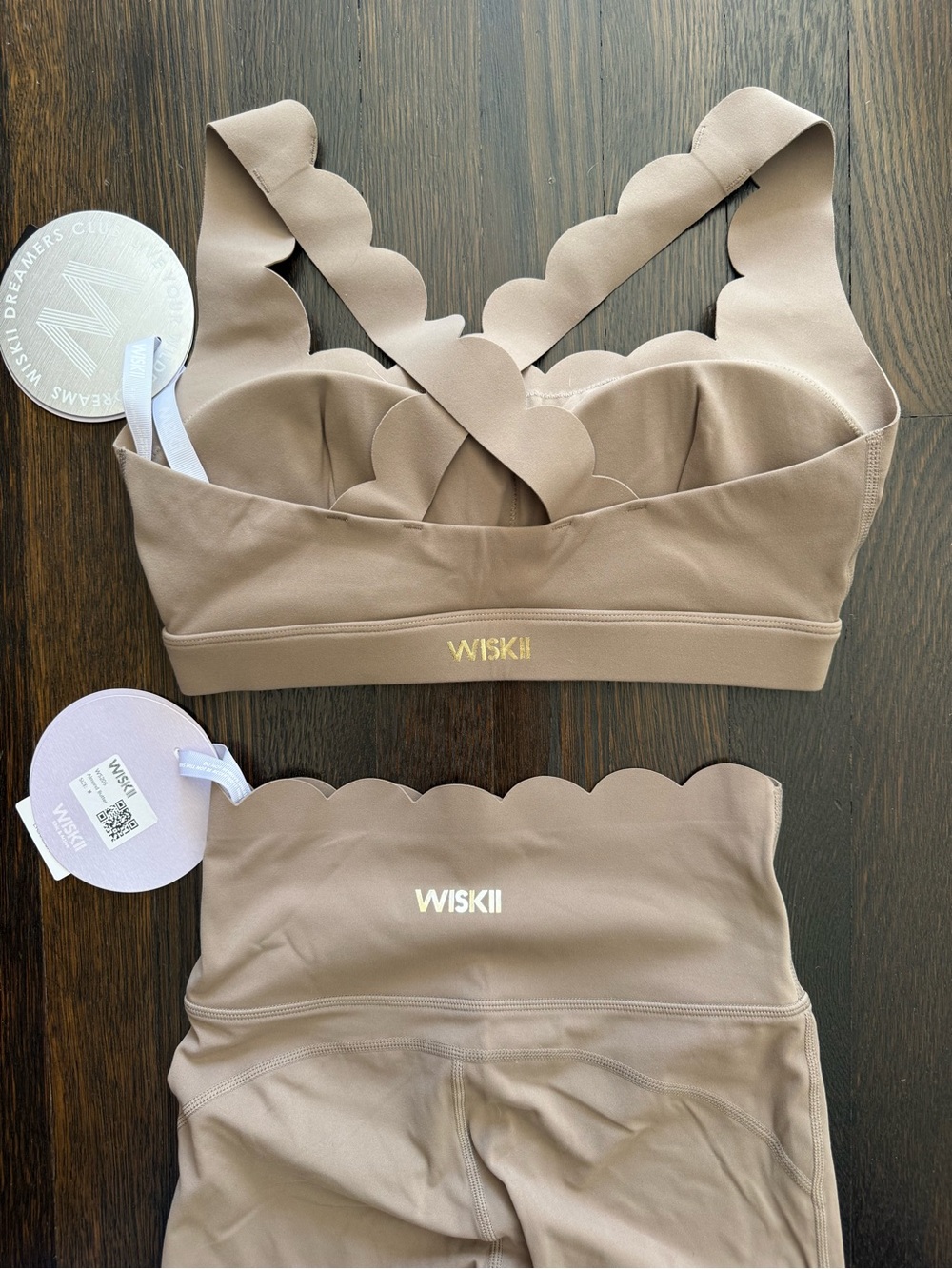 Scallop-Trim Seamless Sports Bralette in Nude - Picture 4 of 8